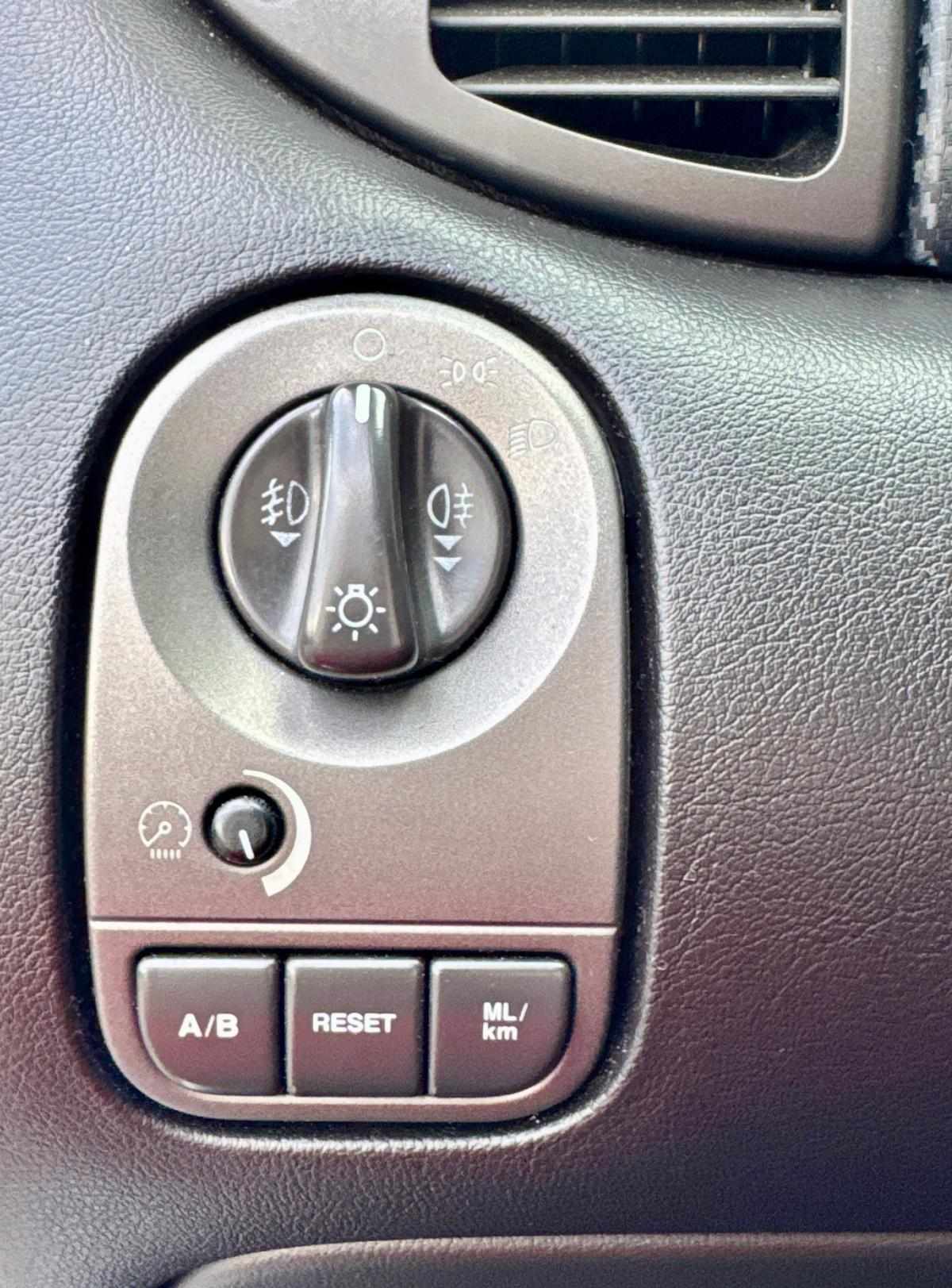 jaguar-x-type-2004-diesel-1998cc