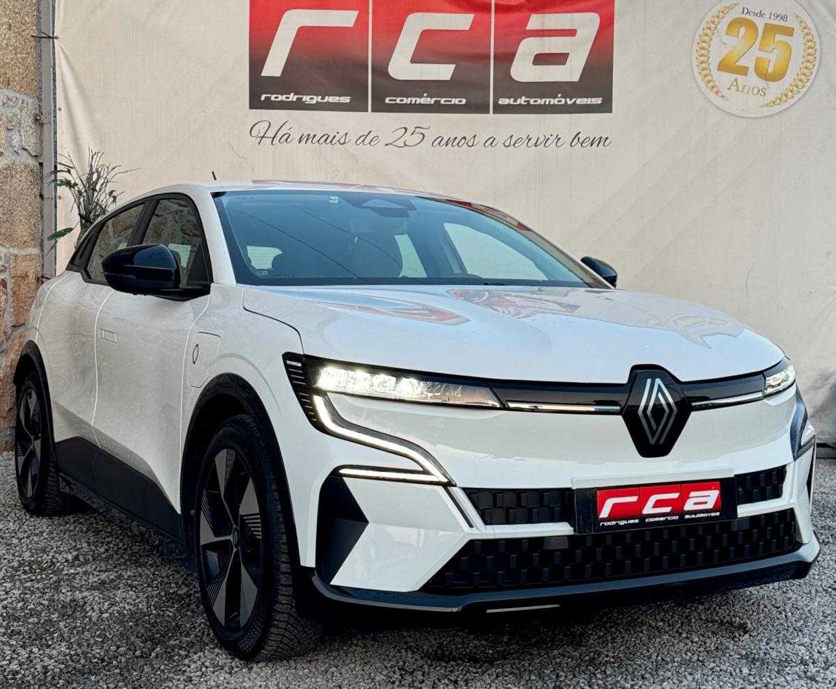 renault-megane-e-tech-2022-eletrico-0cc