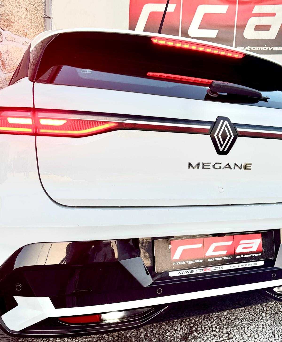 renault-megane-e-tech-2022-eletrico-0cc
