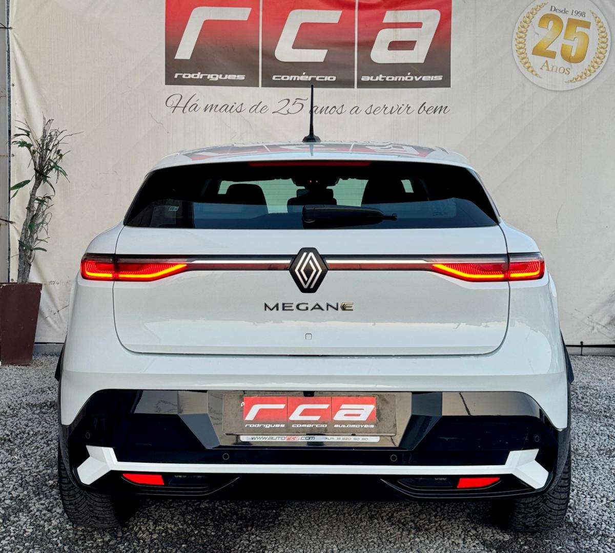 renault-megane-e-tech-2022-eletrico-0cc