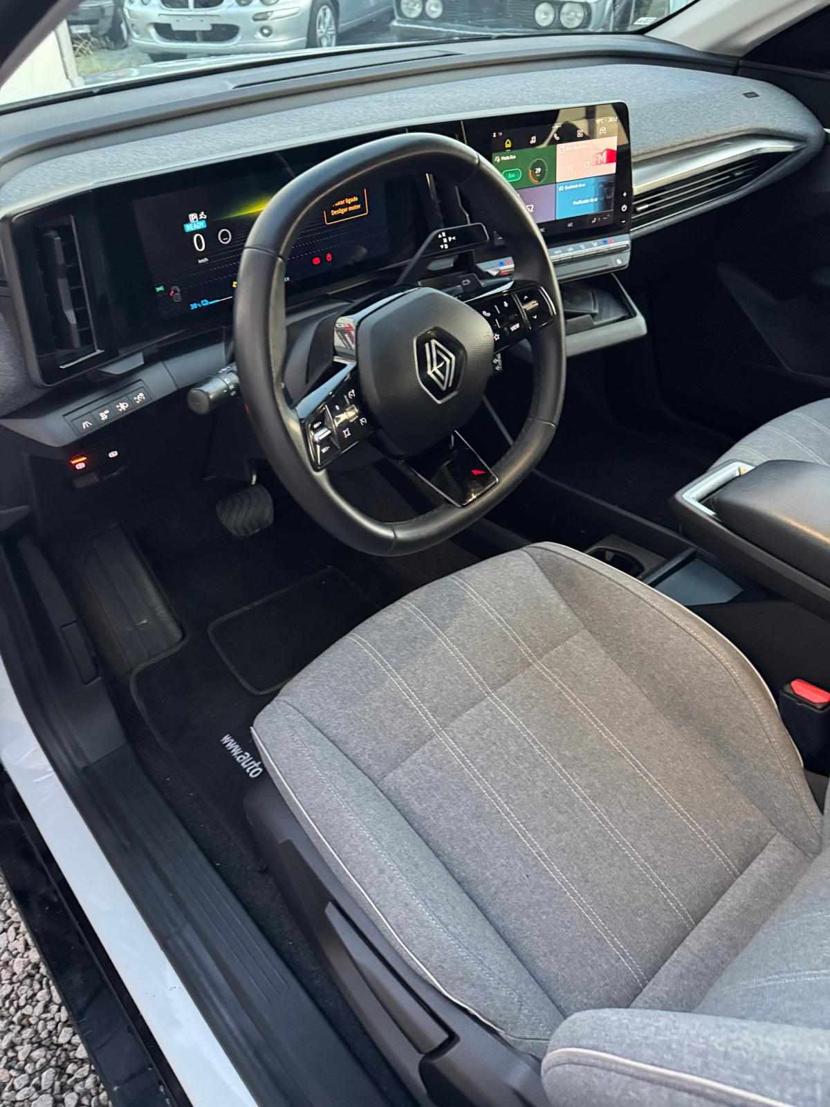 renault-megane-e-tech-2022-eletrico-0cc