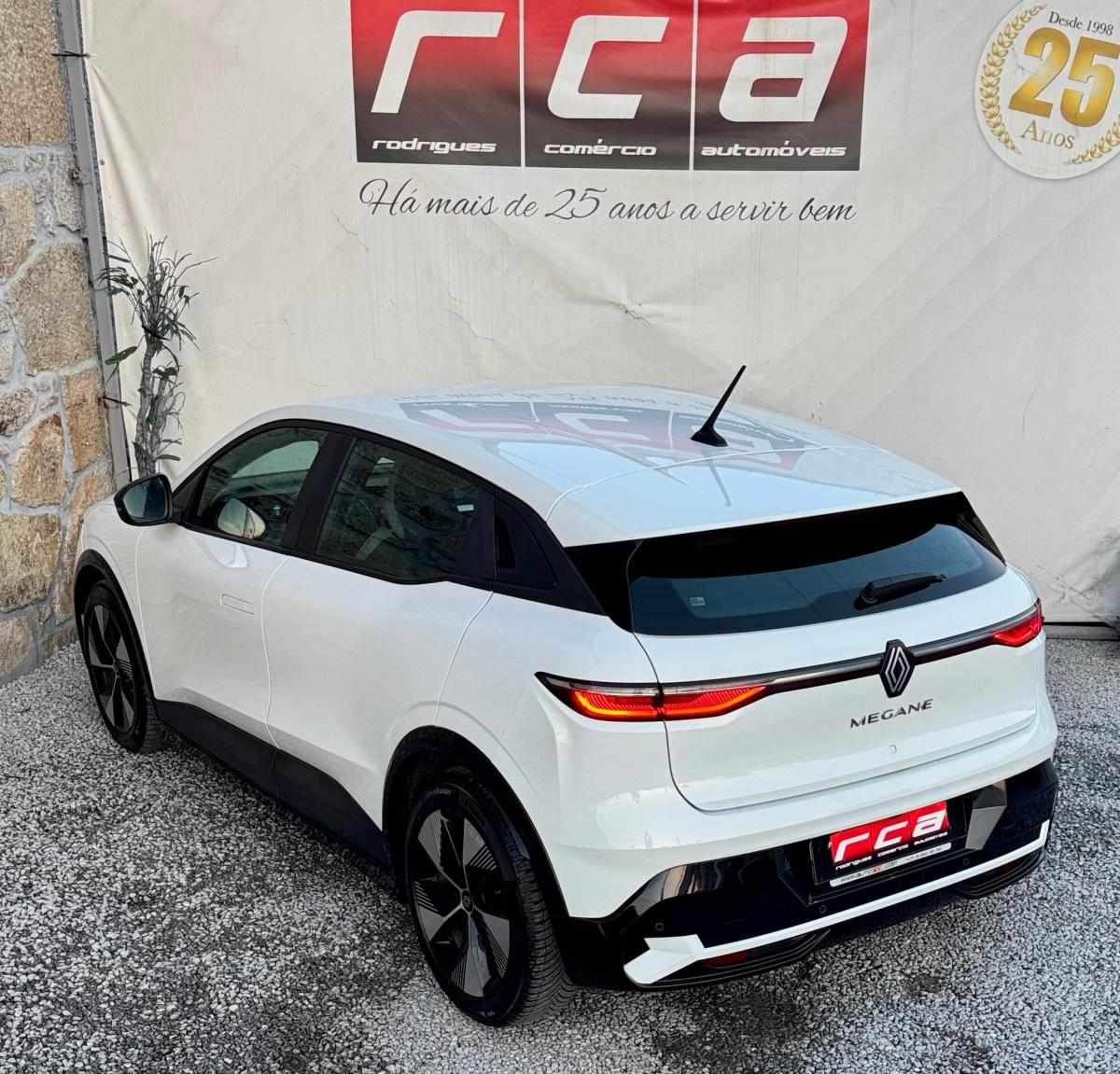 renault-megane-e-tech-2022-eletrico-0cc