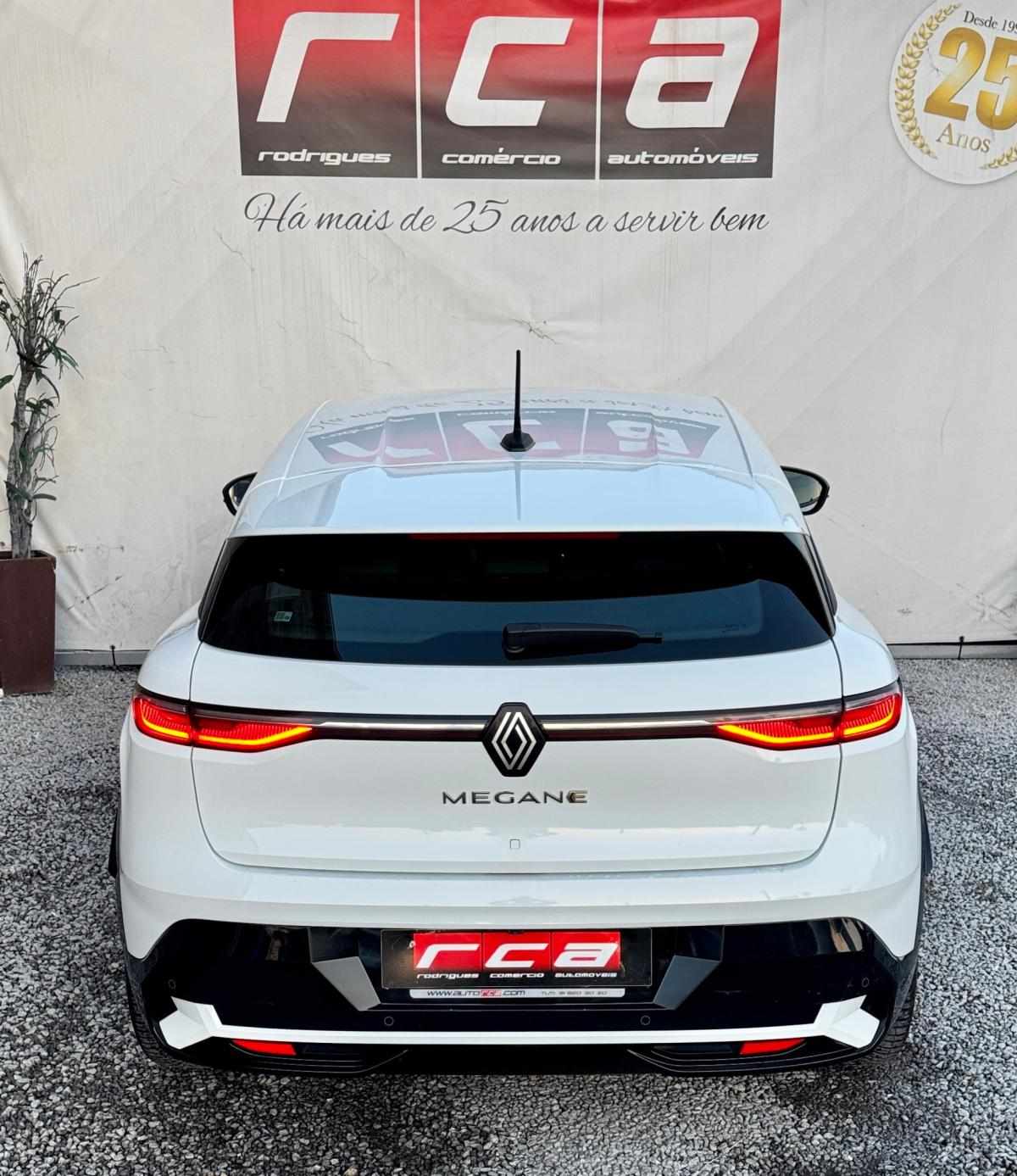 renault-megane-e-tech-2022-eletrico-0cc