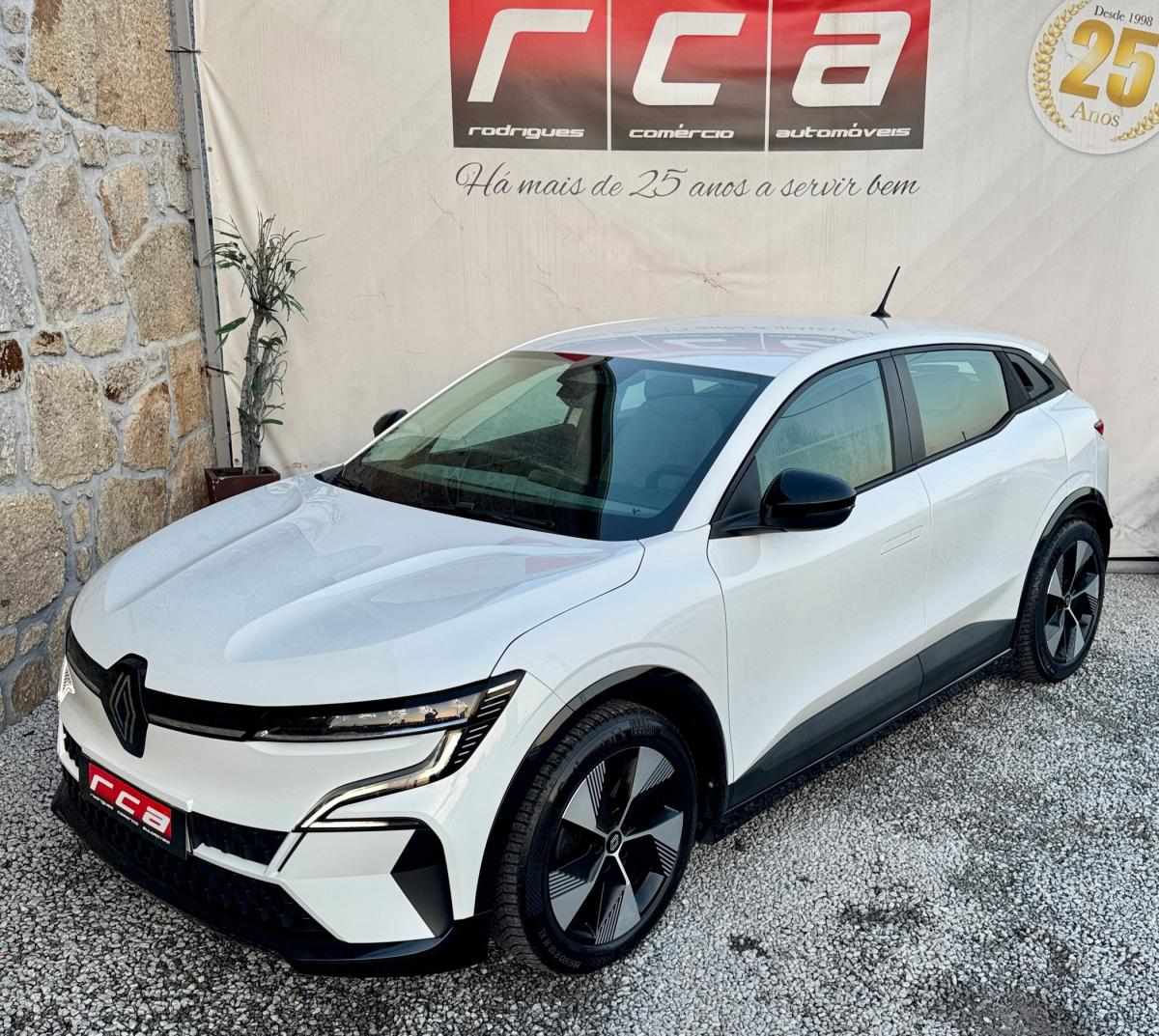 renault-megane-e-tech-2022-eletrico-0cc