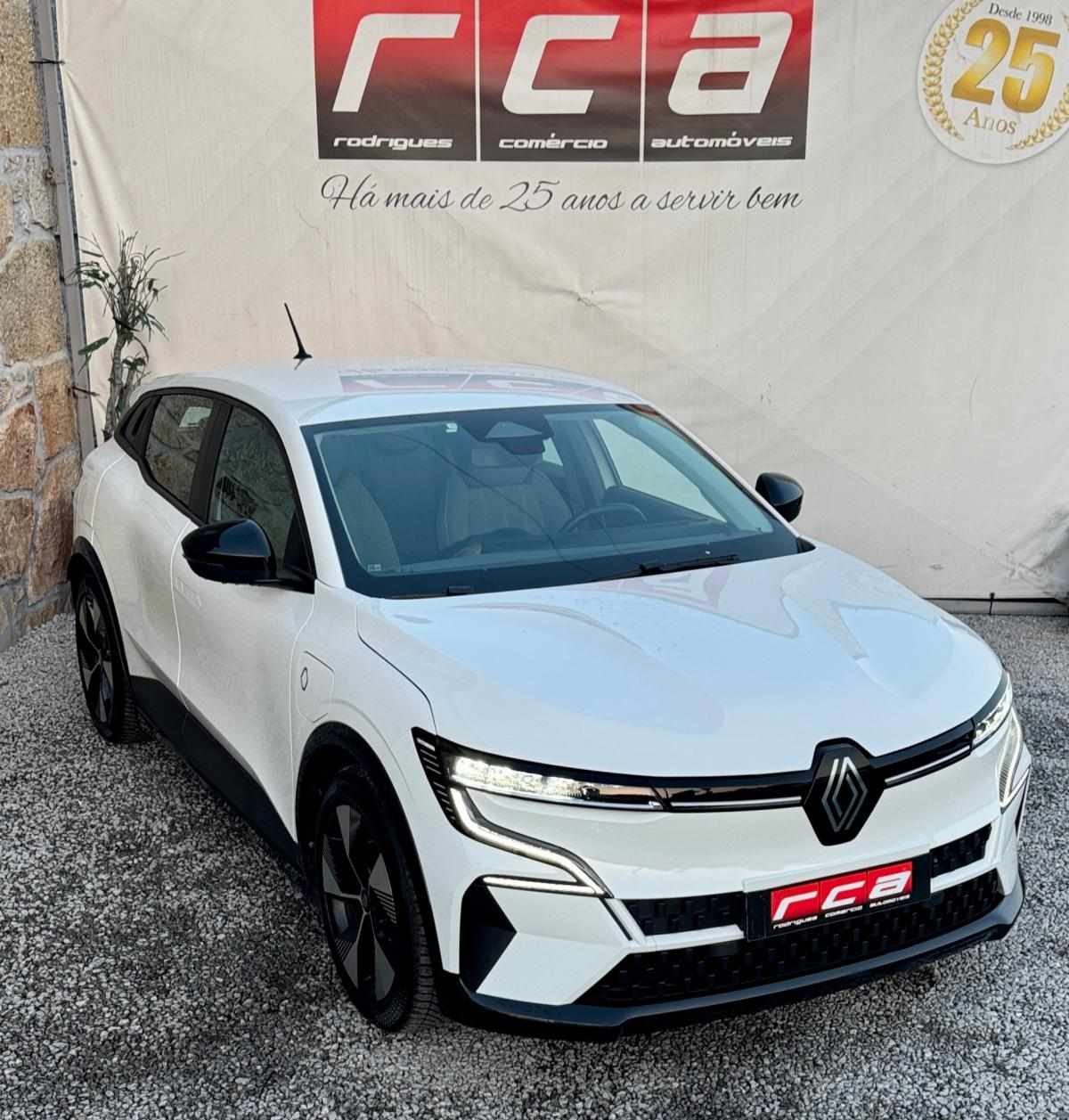 renault-megane-e-tech-2022-eletrico-0cc