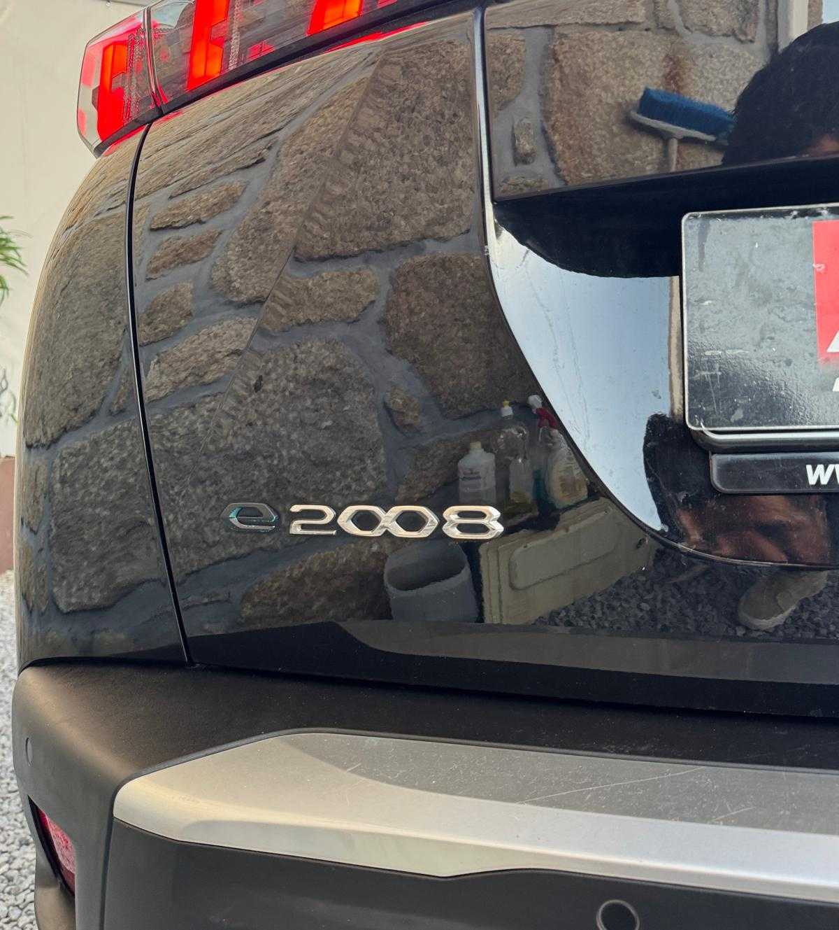peugeot-2008-2021-eletrico-267cc