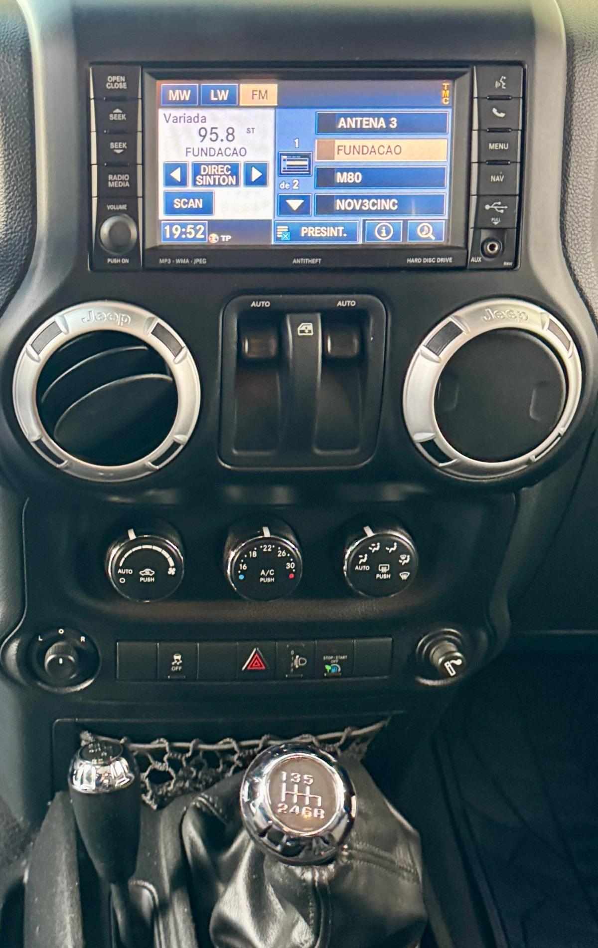 jeep-wrangler-2012-diesel-2776cc