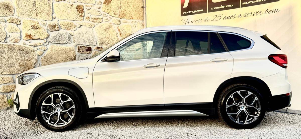 bmw-x1-2021-hibrido-a-gasolina-1499cc