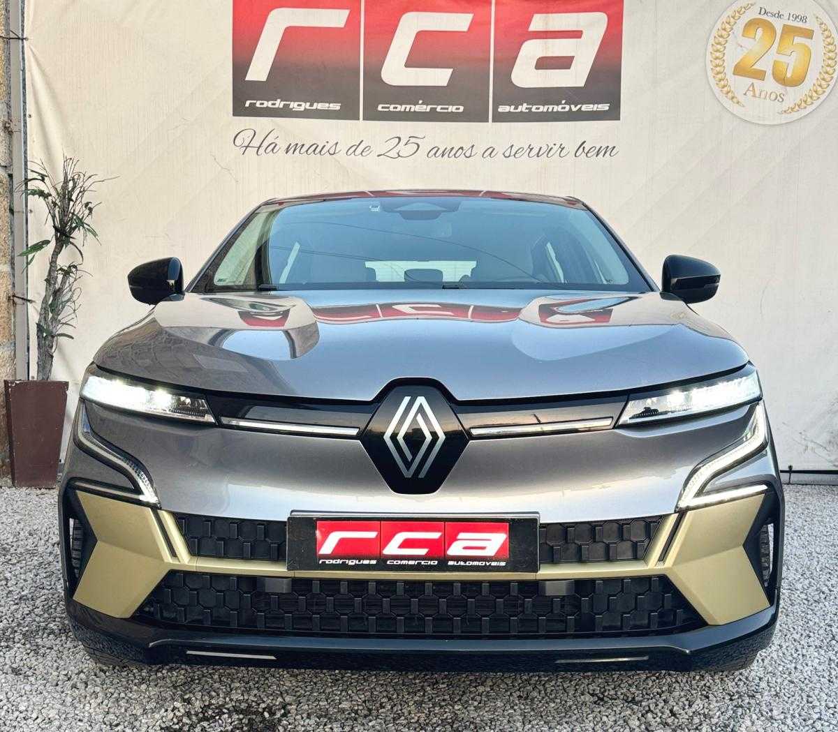 renault-megane-e-tech-2023-eletrico-0cc