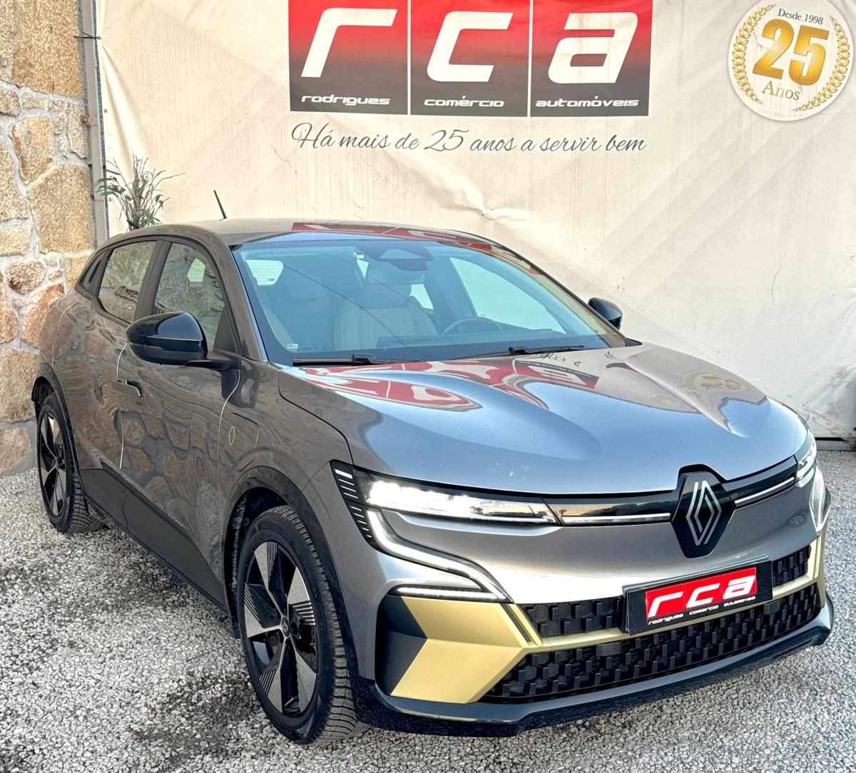 renault-megane-e-tech-2023-eletrico-0cc