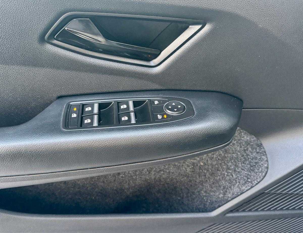 renault-megane-e-tech-2023-eletrico-0cc
