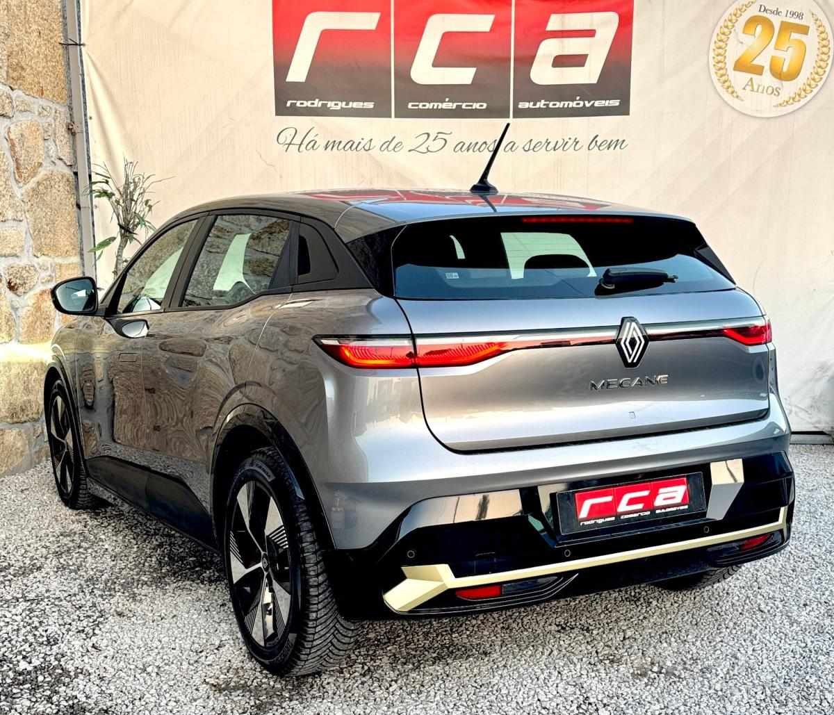 renault-megane-e-tech-2023-eletrico-0cc