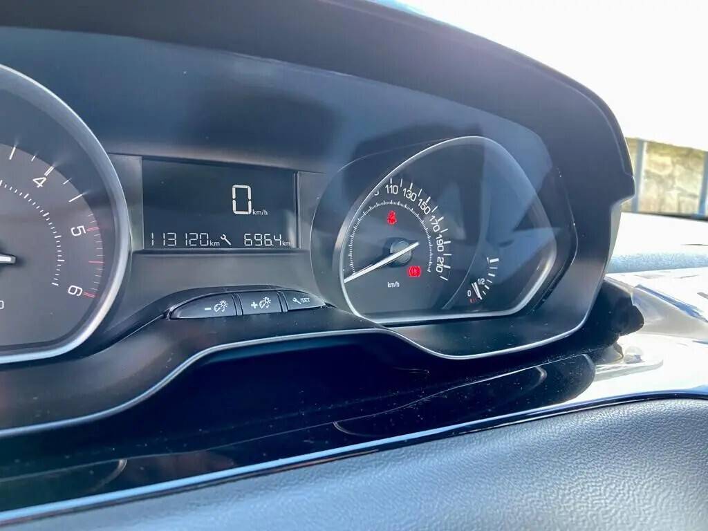peugeot-208-2019-diesel-1499cc