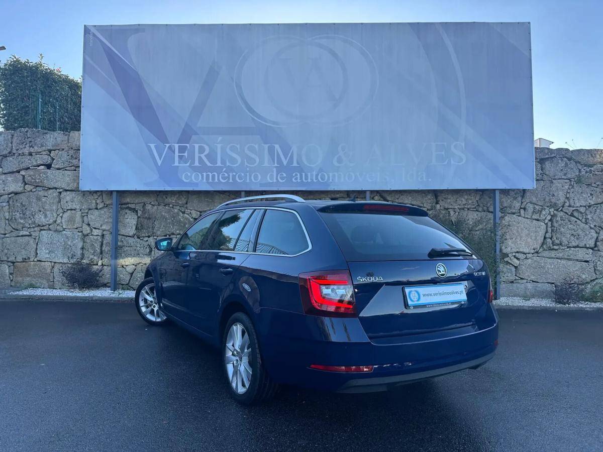 skoda-octavia-break-2018-diesel-1598cc