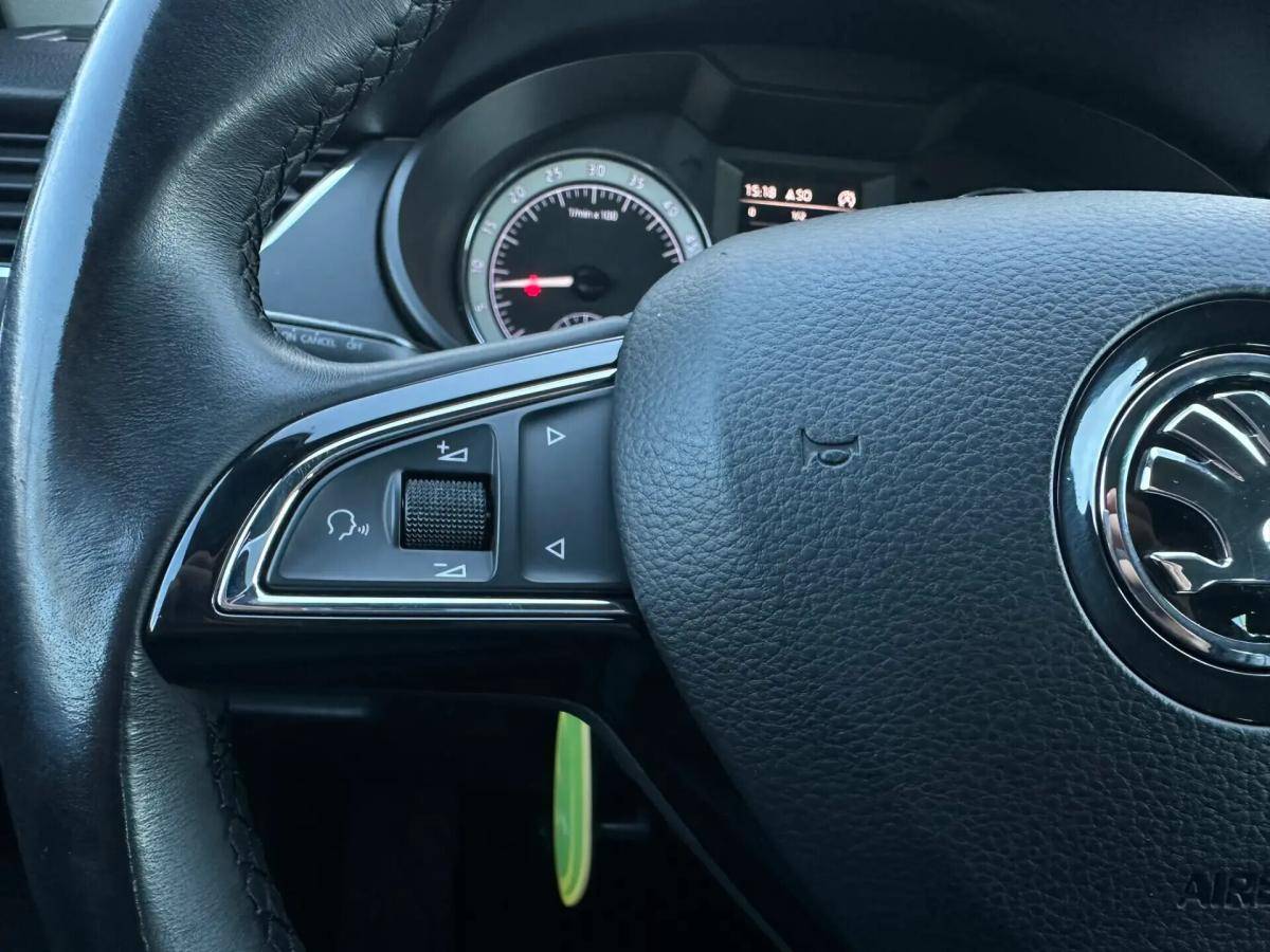 skoda-octavia-break-2018-diesel-1598cc