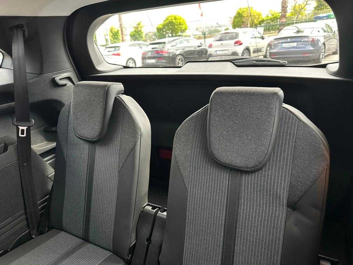peugeot-5008-2020-diesel-1499cc