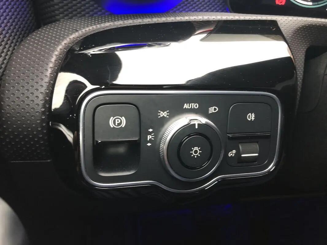 mercedes-benz-classe-a-2021-hibrido-a-gasolina-1332cc