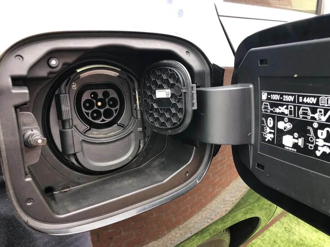 mercedes-benz-classe-a-2021-hibrido-a-gasolina-1332cc