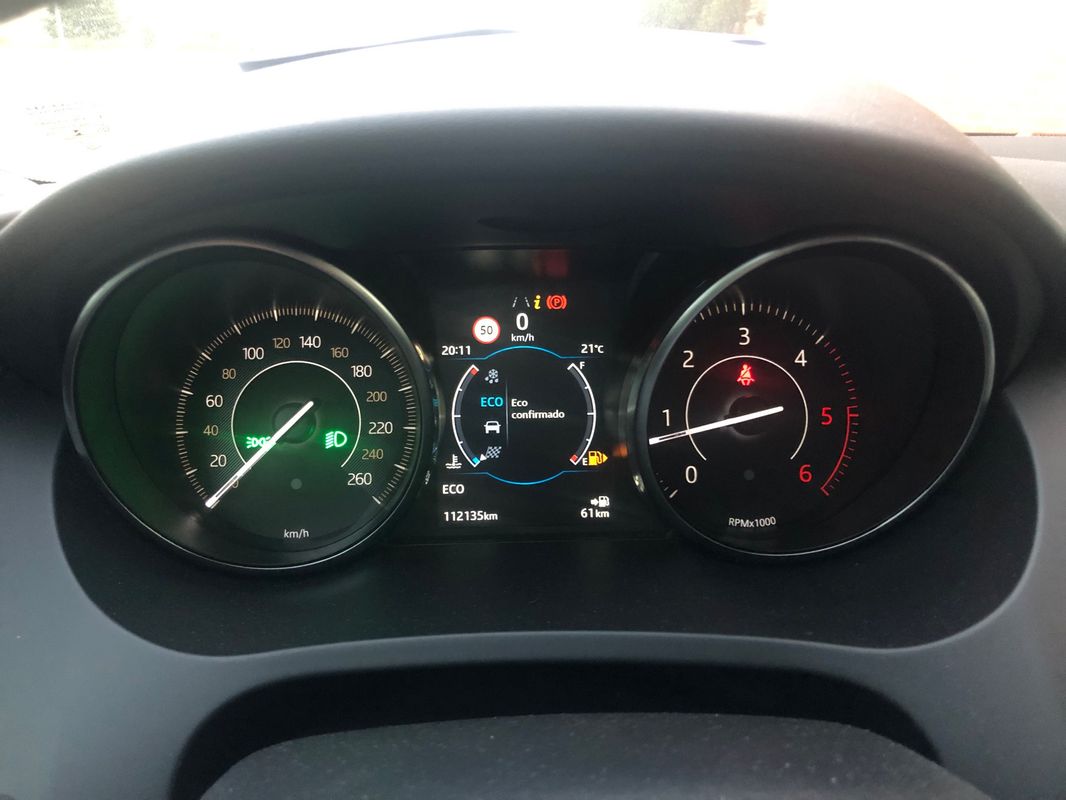 jaguar-e-pace-2018-diesel-1999cc