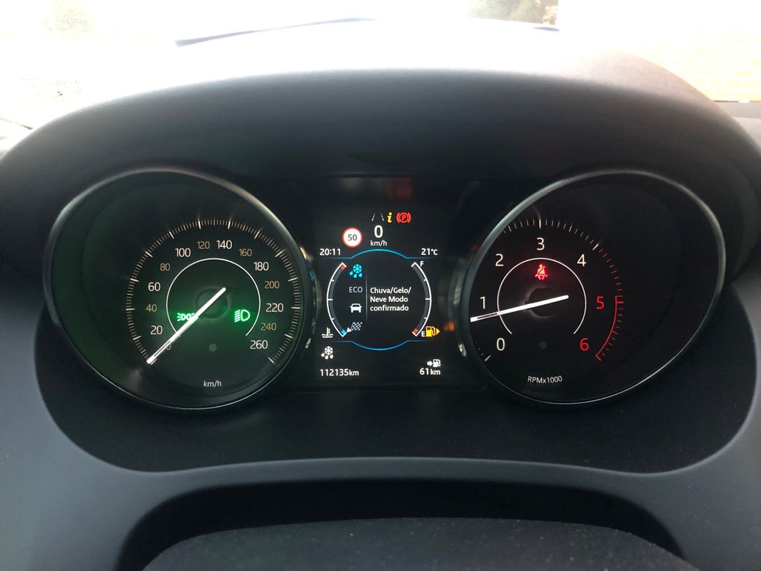 jaguar-e-pace-2018-diesel-1999cc