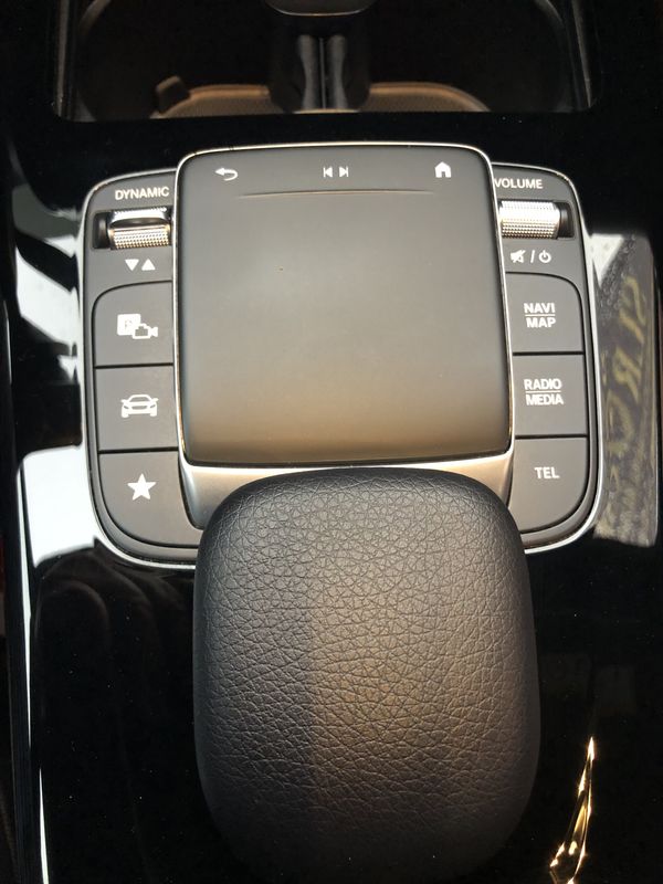 mercedes-benz-classe-a-2021-hibrido-a-gasolina-1332cc