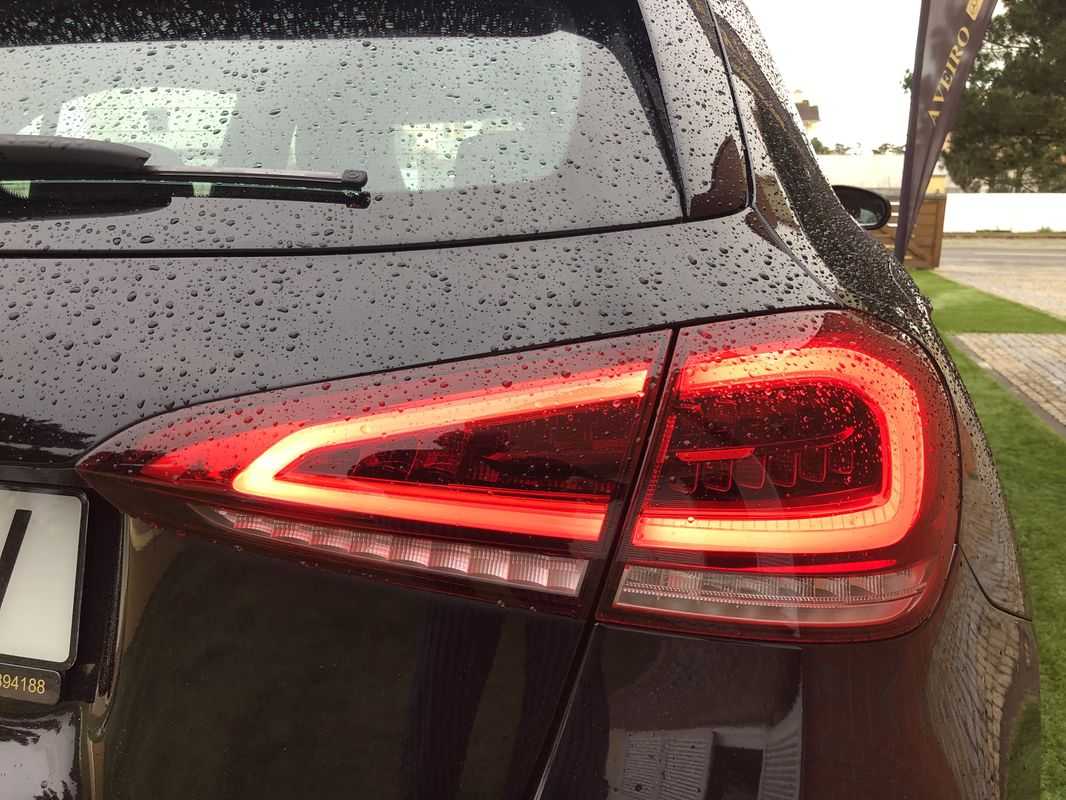 mercedes-benz-classe-a-2021-hibrido-a-gasolina-1332cc