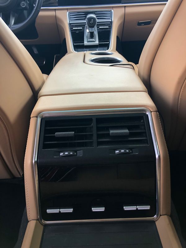 porsche-panamera-2021-hibrido-a-gasolina-2894cc