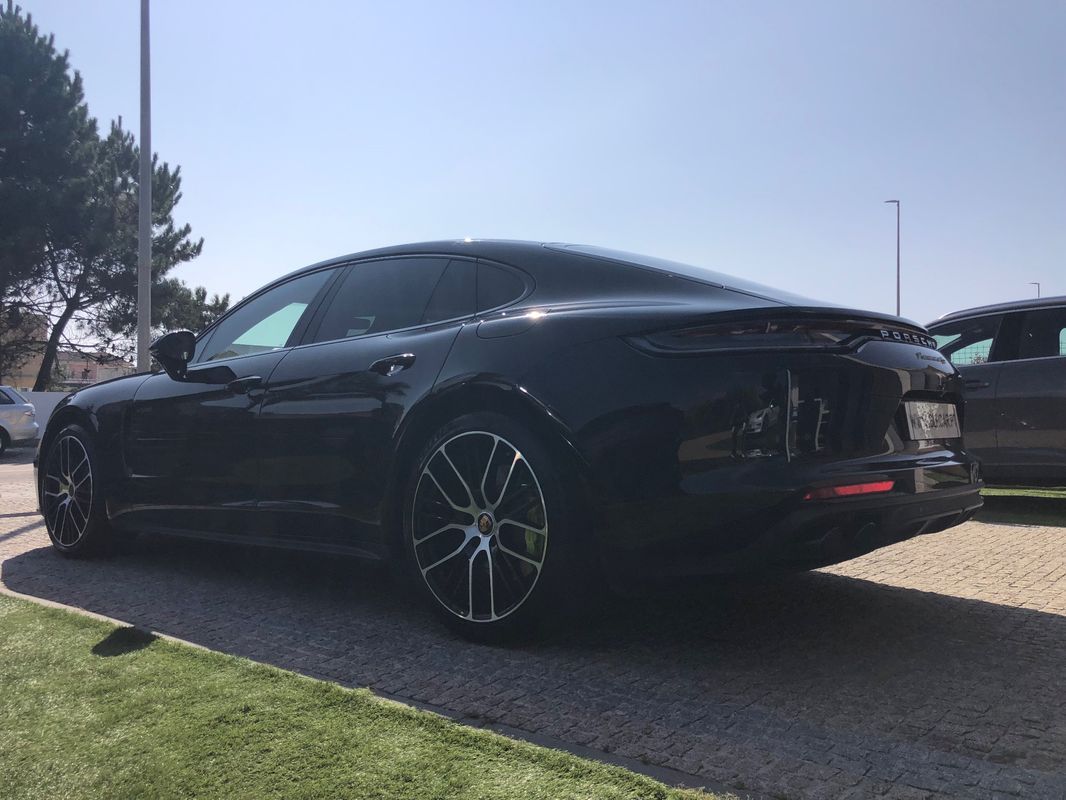 porsche-panamera-2021-hibrido-a-gasolina-2894cc