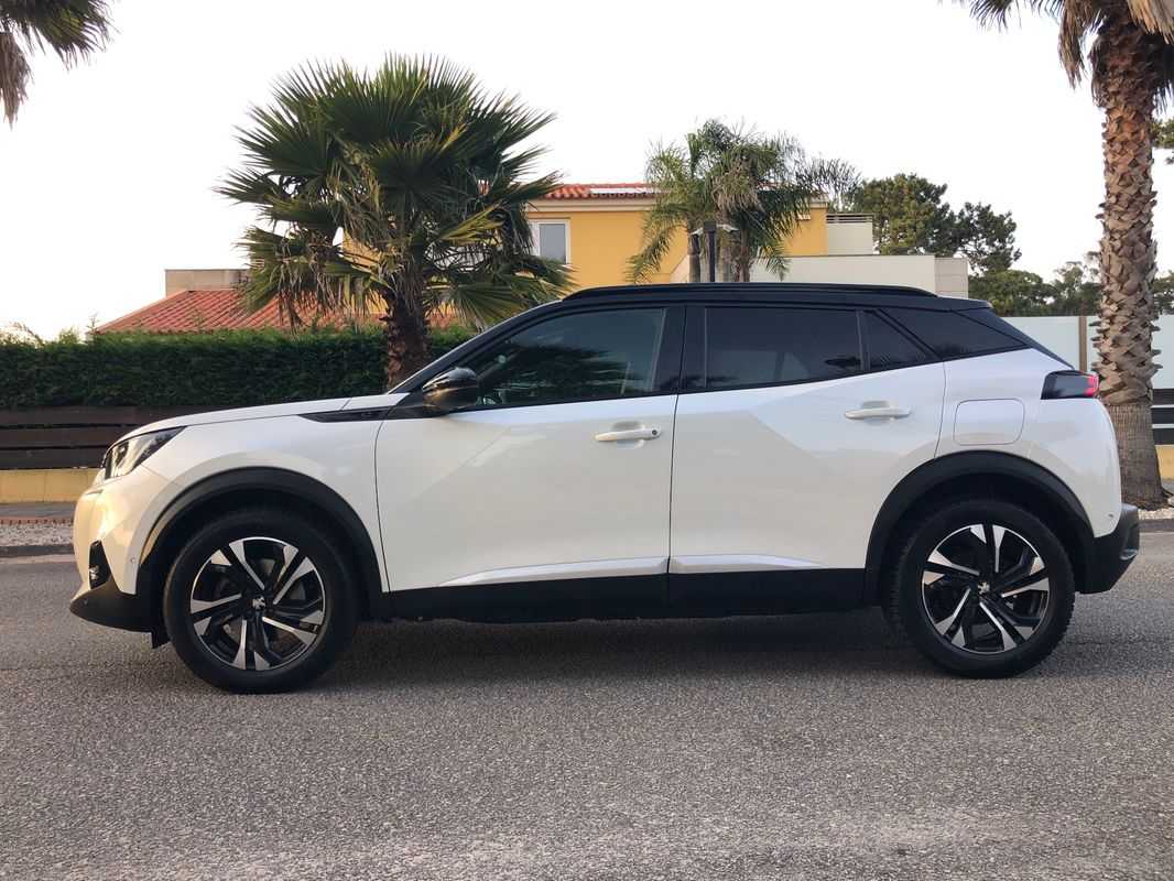 peugeot-e-2008-2021-eletrico