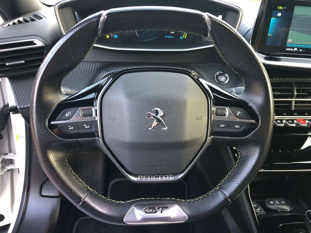 peugeot-e-2008-2021-eletrico