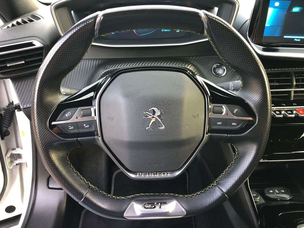 peugeot-e-2008-2021-eletrico