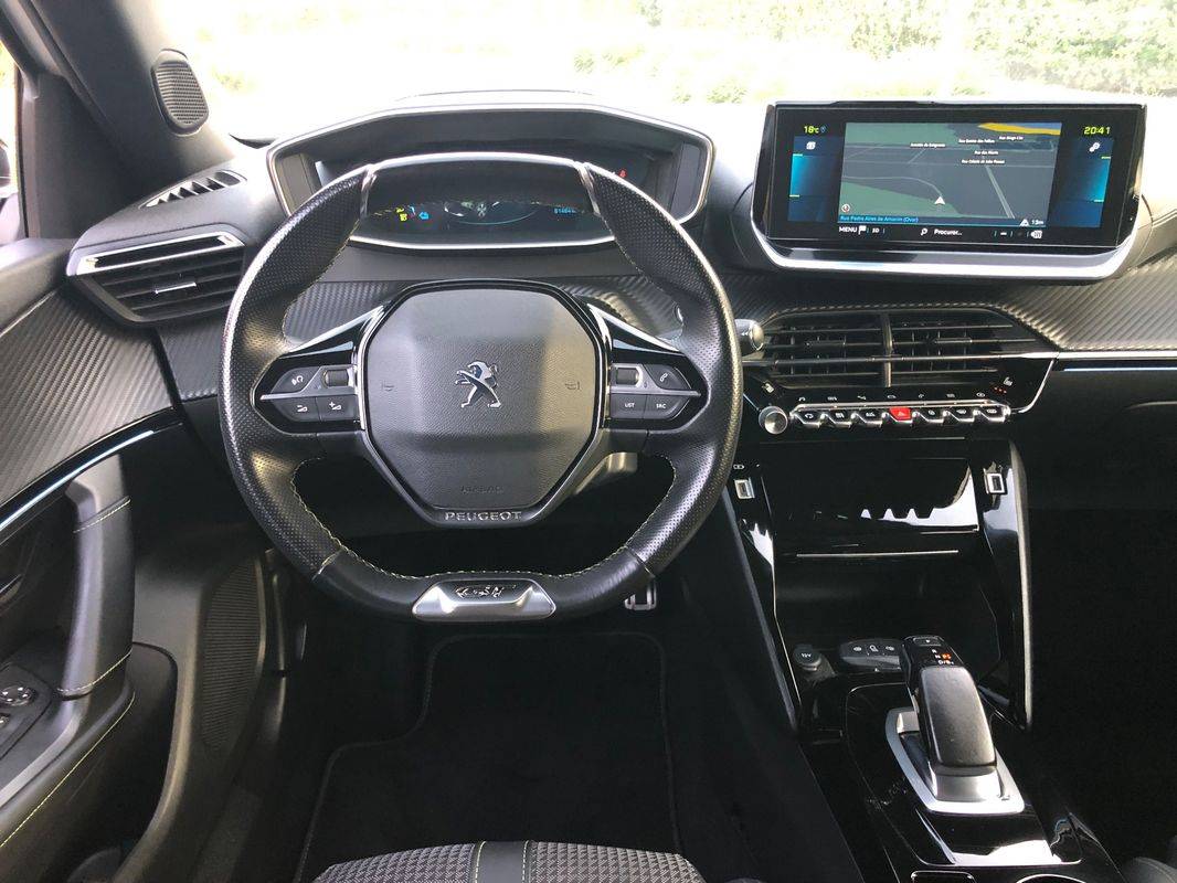 peugeot-e-2008-2021-eletrico
