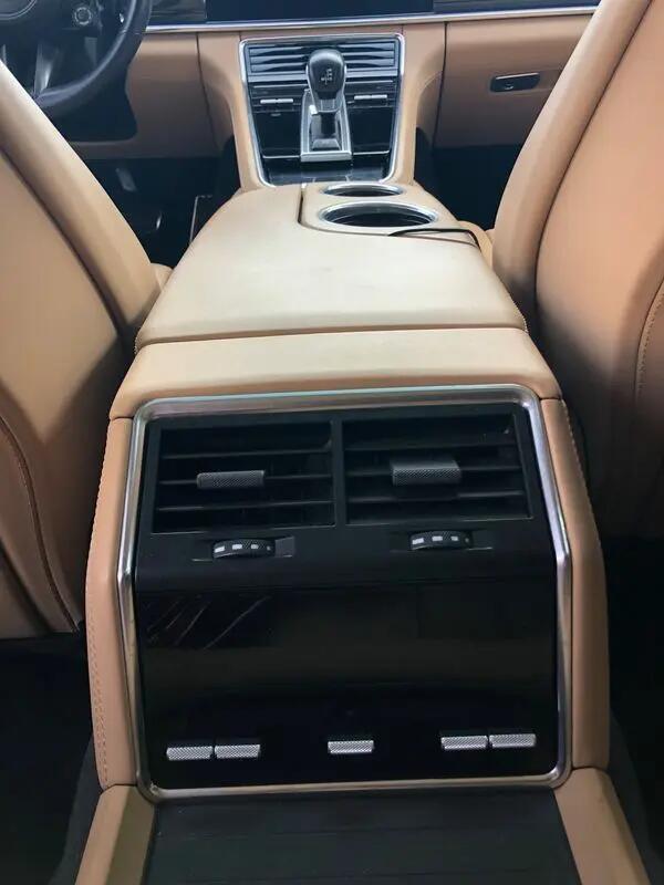 porsche-panamera-2021-hibrido-a-gasolina-2894cc