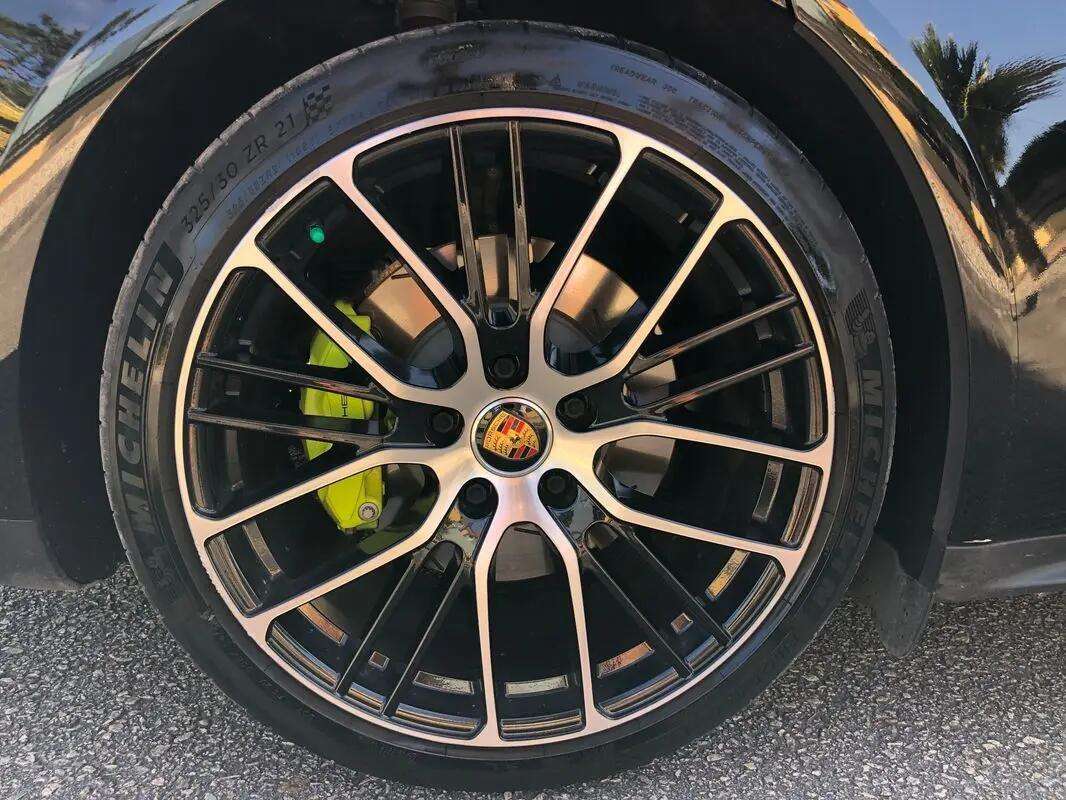 porsche-panamera-2021-hibrido-a-gasolina-2894cc