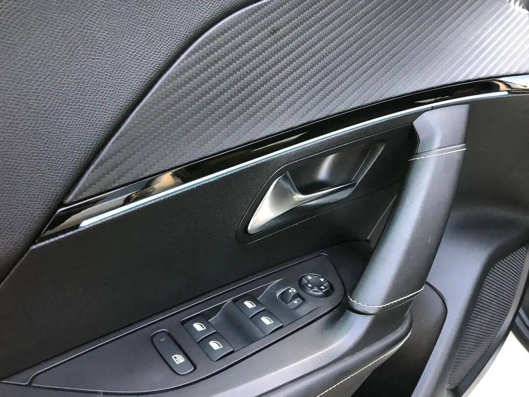 peugeot-e-2008-2021-eletrico-0cc