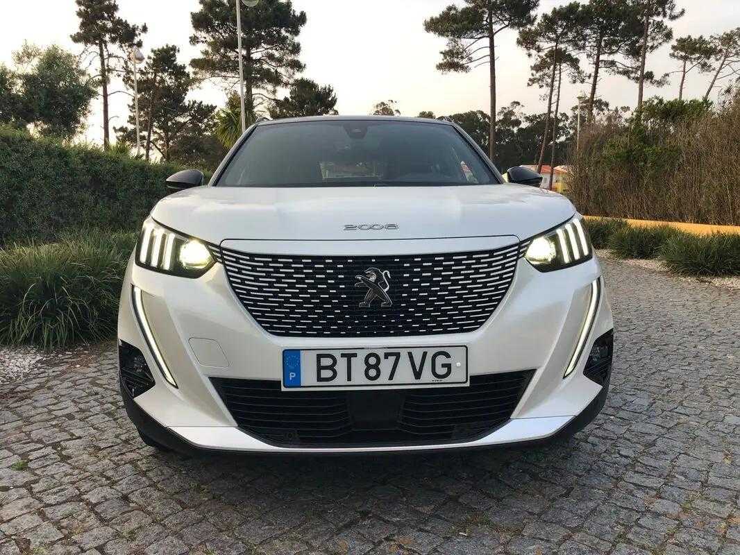 peugeot-e-2008-2021-eletrico-0cc