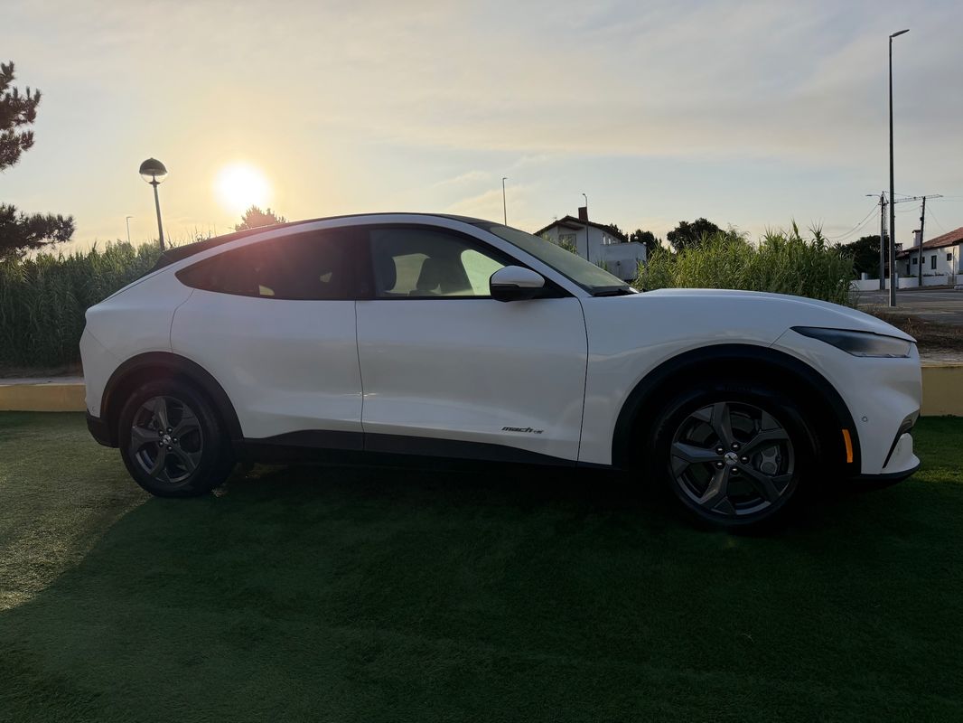 ford-mustang-2021-eletrico-0cc