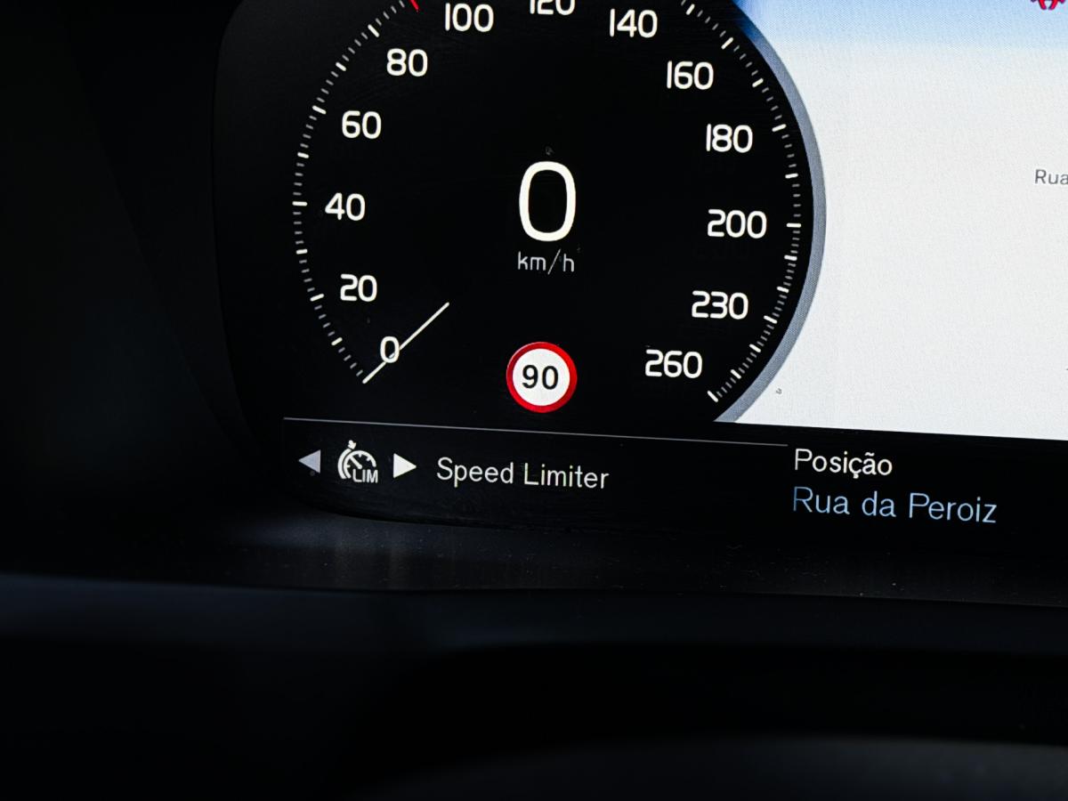 volvo-xc90-2018-diesel-1969cc