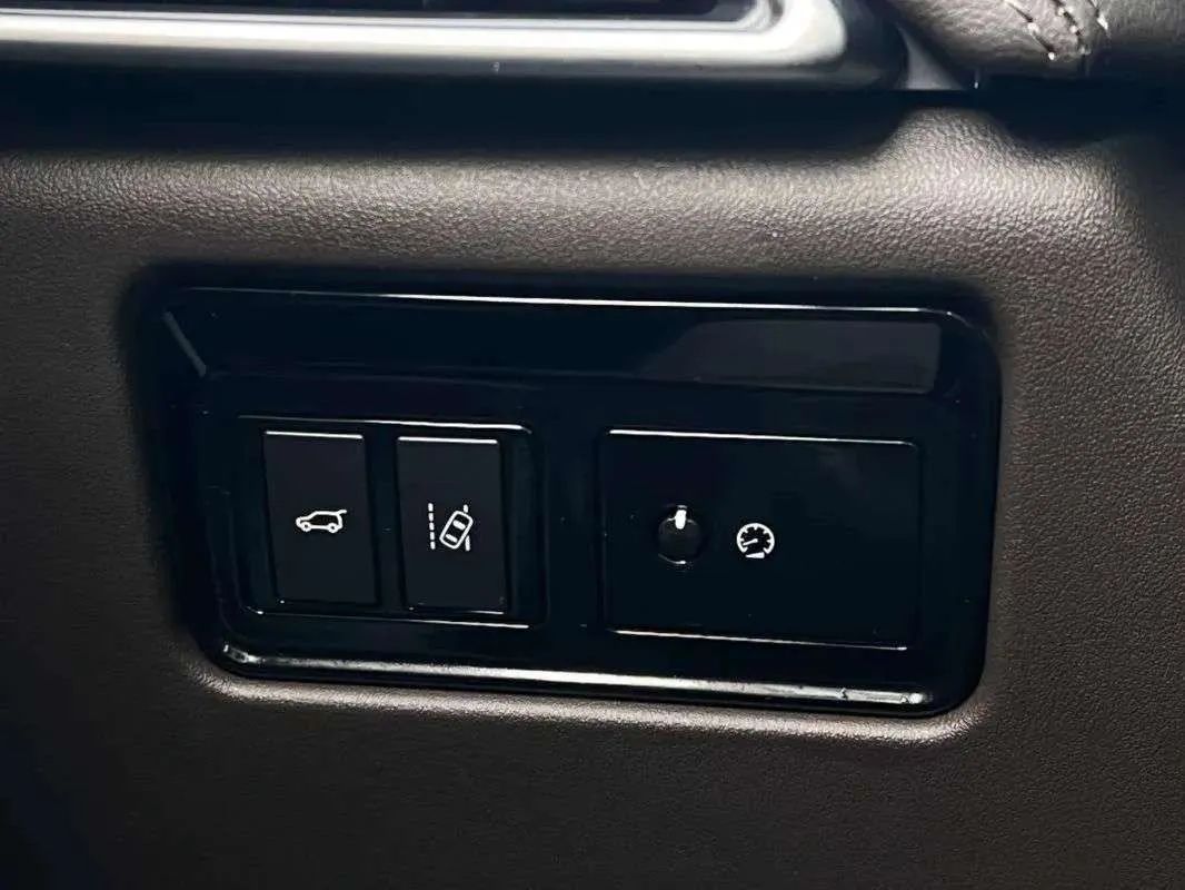 jaguar-f-pace-2017-diesel-1999cc