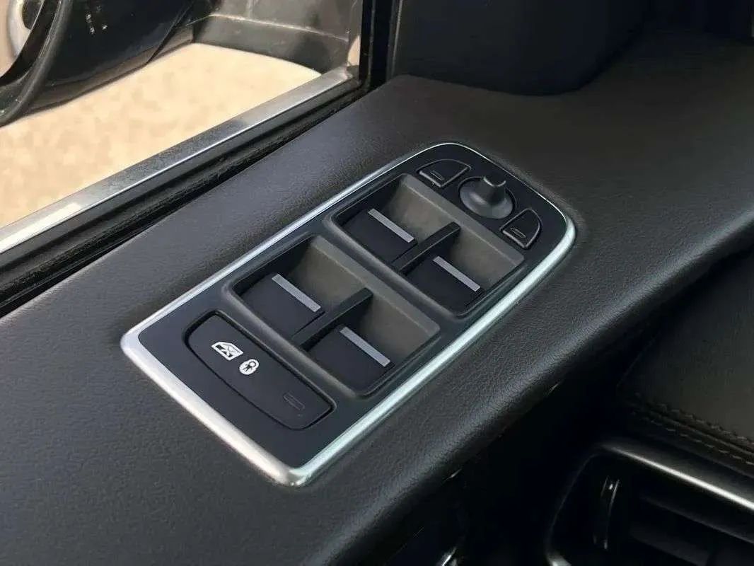 jaguar-f-pace-2017-diesel-1999cc
