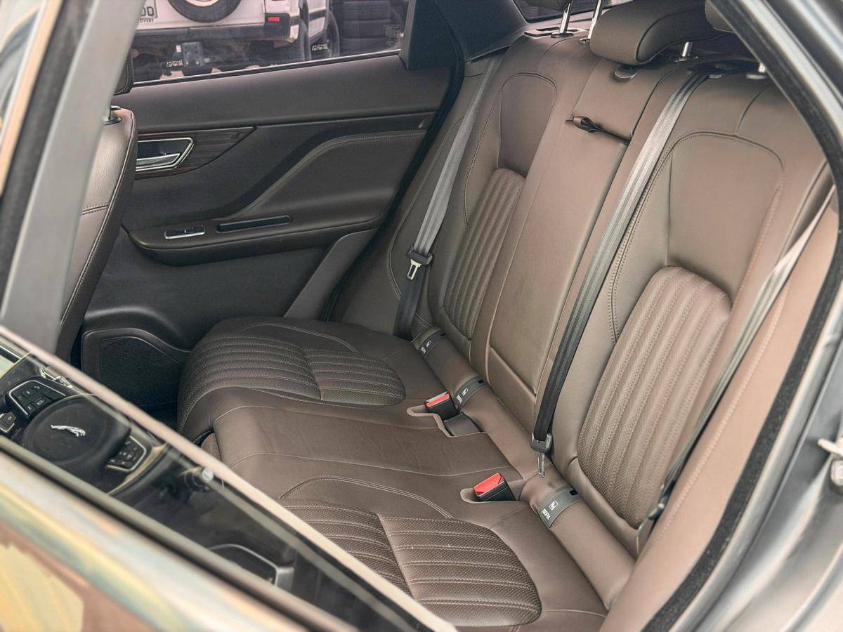 jaguar-f-pace-2017-diesel-1999cc