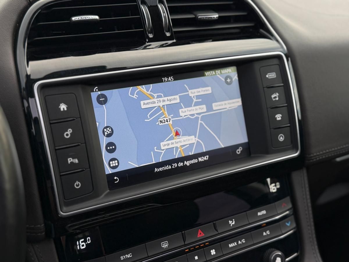 jaguar-f-pace-2017-diesel-1999cc