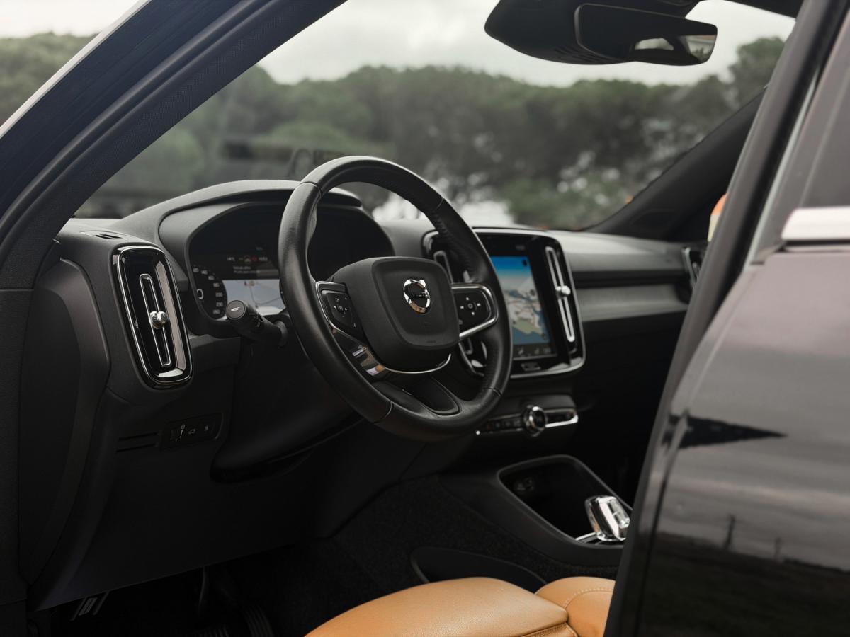 volvo-xc40-2021-hibrido-a-gasolina-1477cc