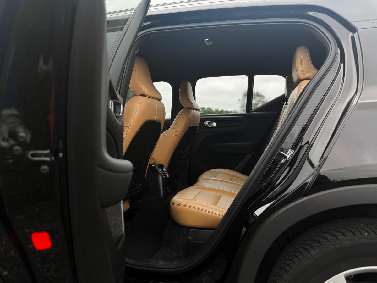 volvo-xc40-2021-hibrido-a-gasolina-1477cc