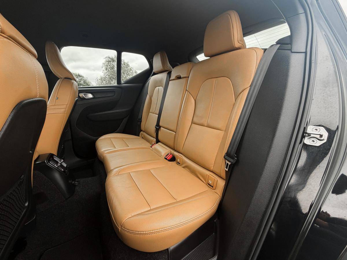 volvo-xc40-2021-hibrido-a-gasolina-1477cc