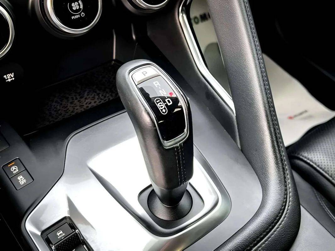 jaguar-e-pace-2018-diesel-1999cc