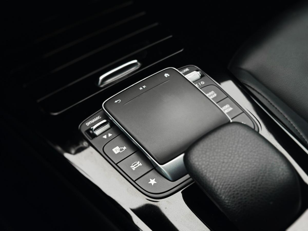 mercedes-benz-cla-2022-hibrido-a-gasolina-1332cc
