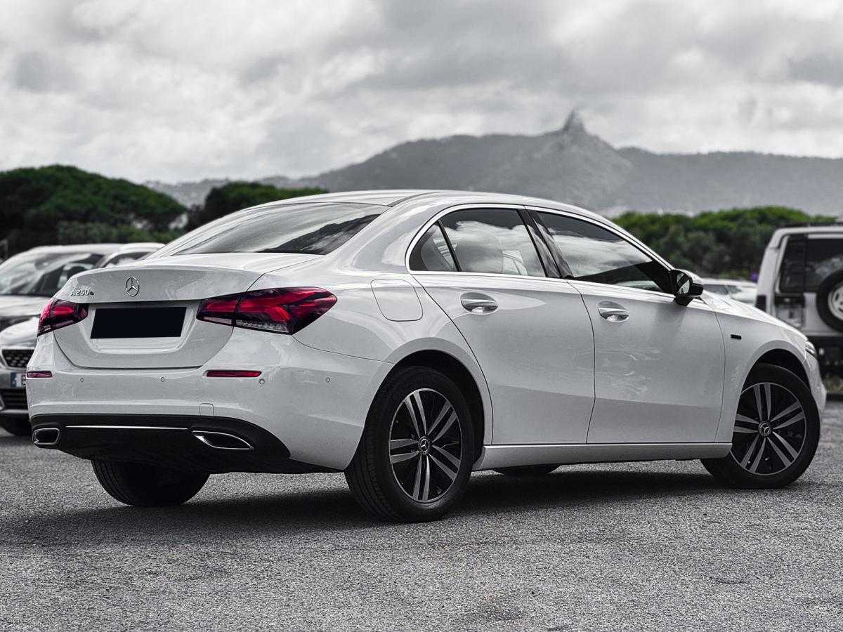 mercedes-benz-classe-a-2021-hibrido-a-gasolina-1332cc