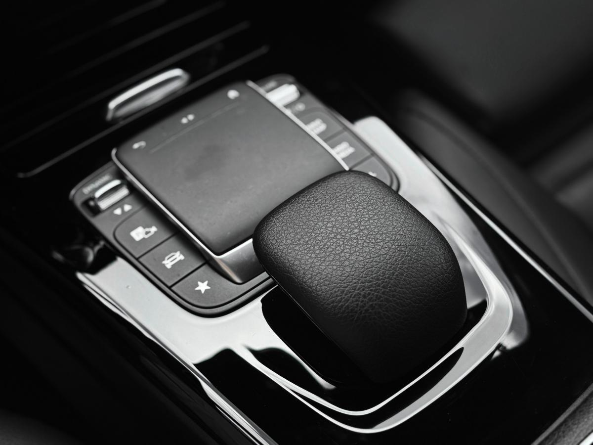 mercedes-benz-classe-a-2021-hibrido-a-gasolina-1332cc