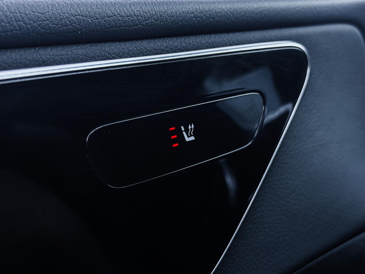 mercedes-benz-classe-c-2023-hibrido-a-gasolina-1991cc